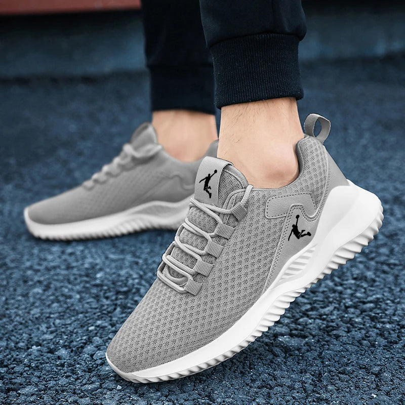 New Men's Sneakers Thick Sole Comfortable Casual Shoes Lightweight Breathable Fashion Running Shoes Luxury Male Tenis Masculino