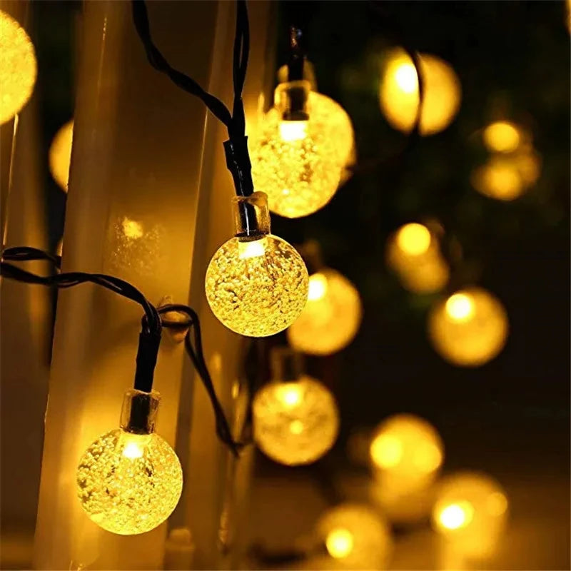 Luzes de Natal solares com bolas de cristal LED, 10 metros, à prova d'água, para decoração de Natal, casamentos, jardins, gramados e árvores. Ideal para decoração externa.
