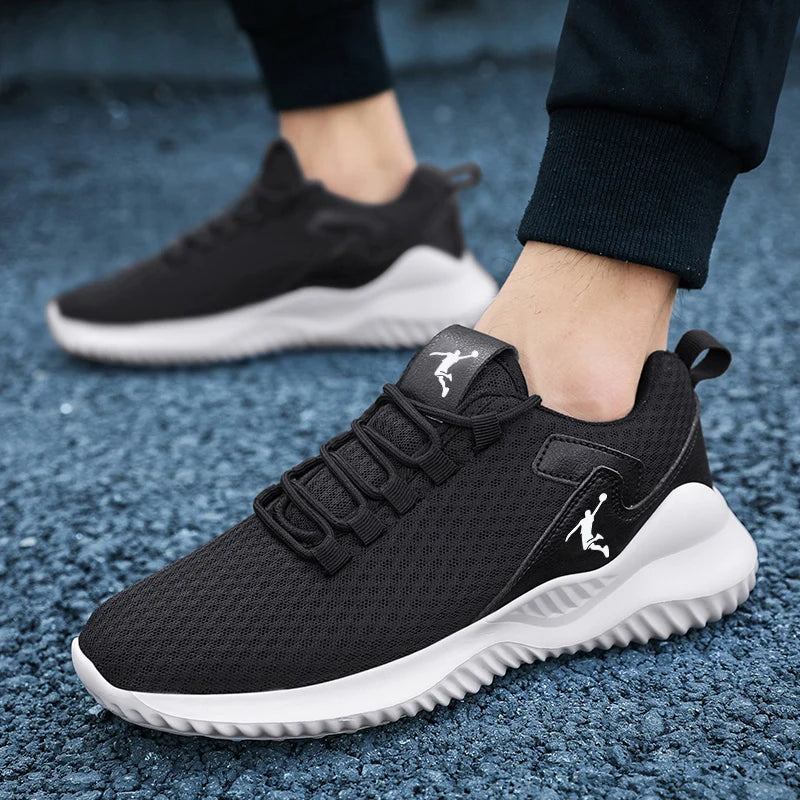 New Men's Sneakers Thick Sole Comfortable Casual Shoes Lightweight Breathable Fashion Running Shoes Luxury Male Tenis Masculino