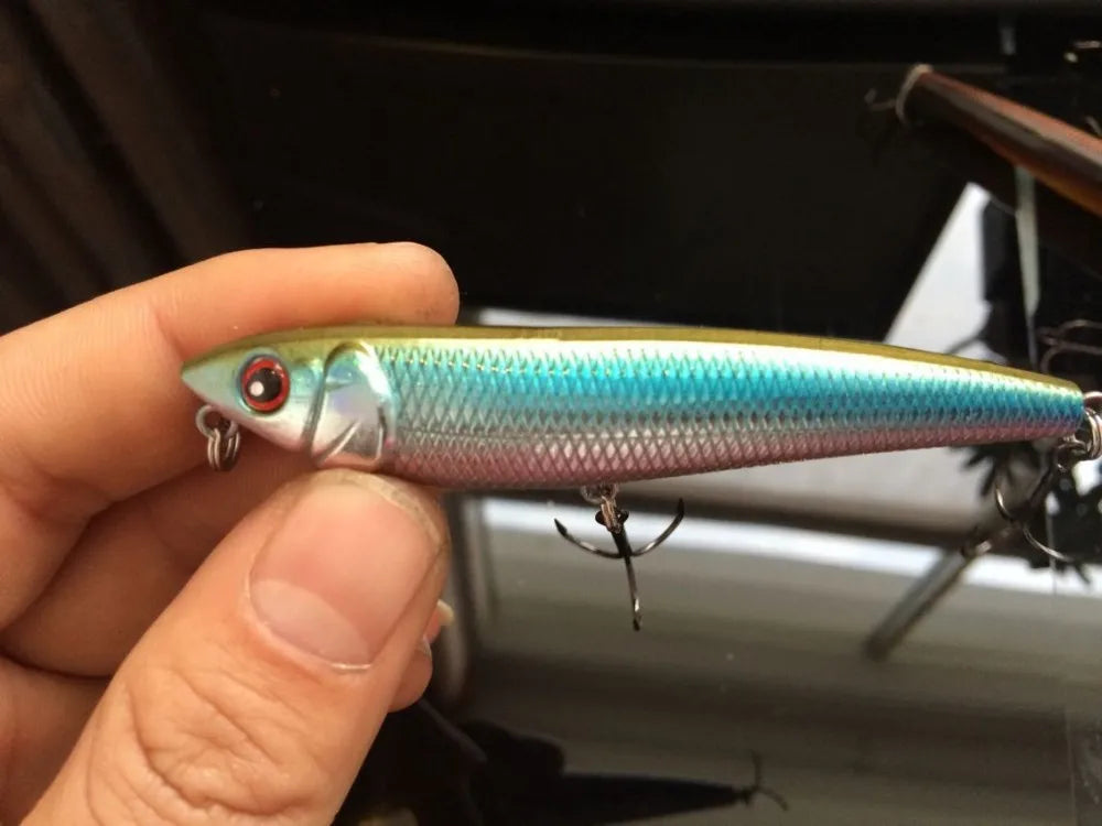 Isca artificial rígida DOG Fishing Pencil Lure Topwater Magician Dogs, 10g/9cm, 1 unidade em promoção.
