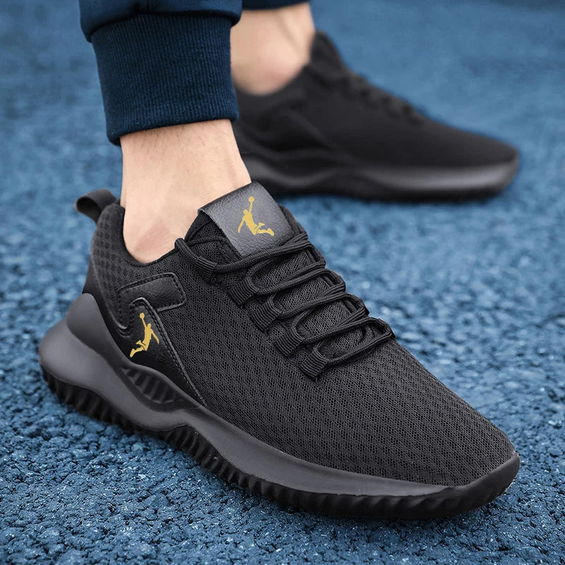 New Men's Sneakers Thick Sole Comfortable Casual Shoes Lightweight Breathable Fashion Running Shoes Luxury Male Tenis Masculino
