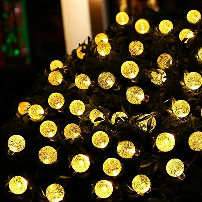 Luzes de Natal solares com bolas de cristal LED, 10 metros, à prova d'água, para decoração de Natal, casamentos, jardins, gramados e árvores. Ideal para decoração externa.