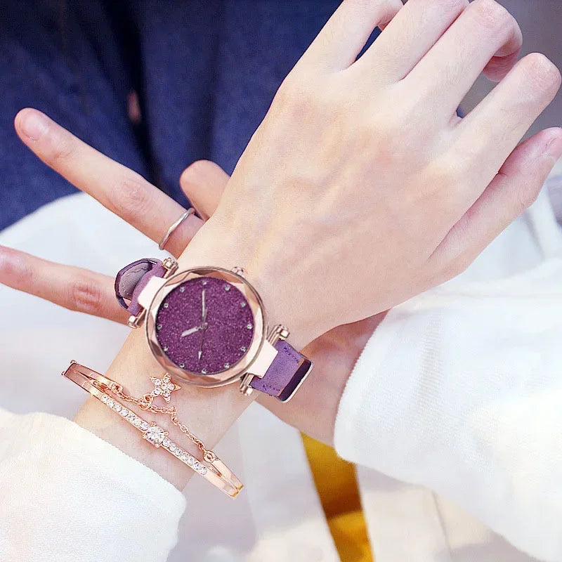 Relógio Feminino Céu Estrelado com Pulseira de Couro e Strass – Romântico e Casual