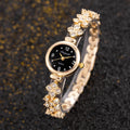 Relógio Feminino Bracelete Dourado com Strass – Mostrador Pequeno e Elegante